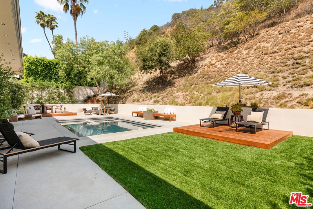 Backyard, Exterior, Pool