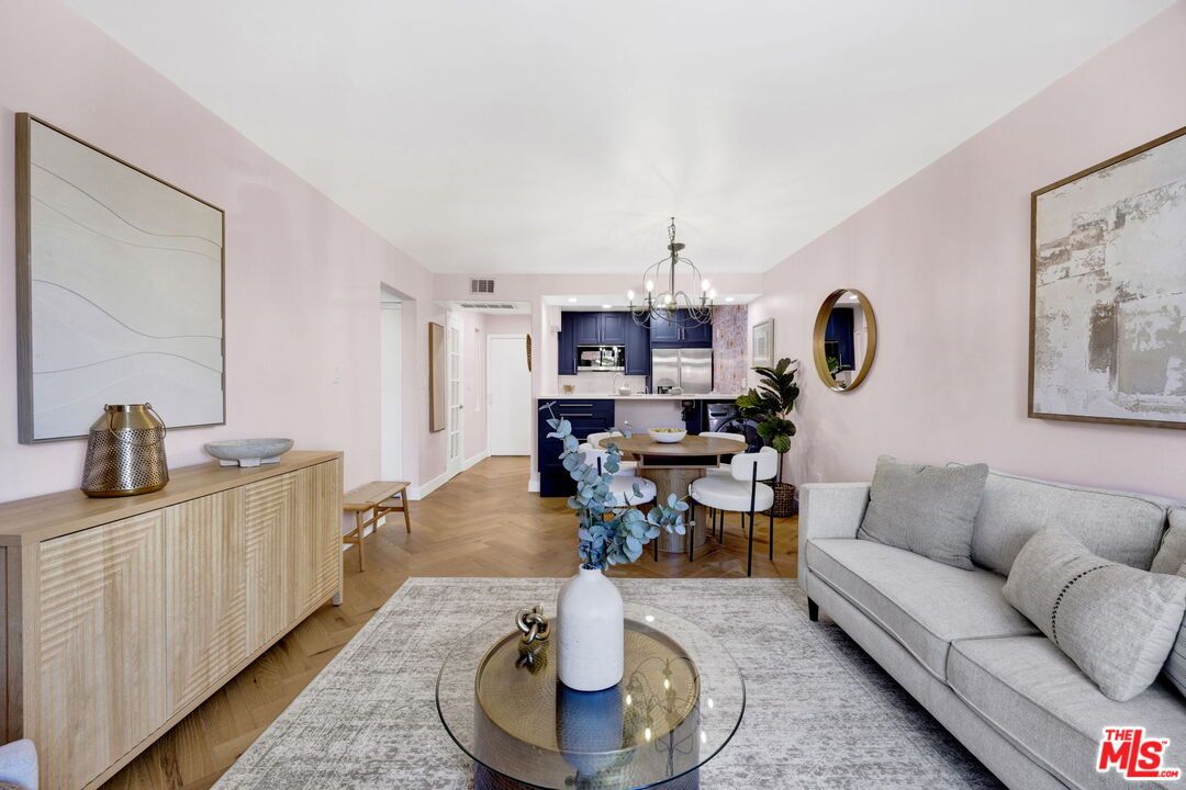 Chandelier, Dining room, Interior, Kitchen, Living room, Wood Texture Flooring