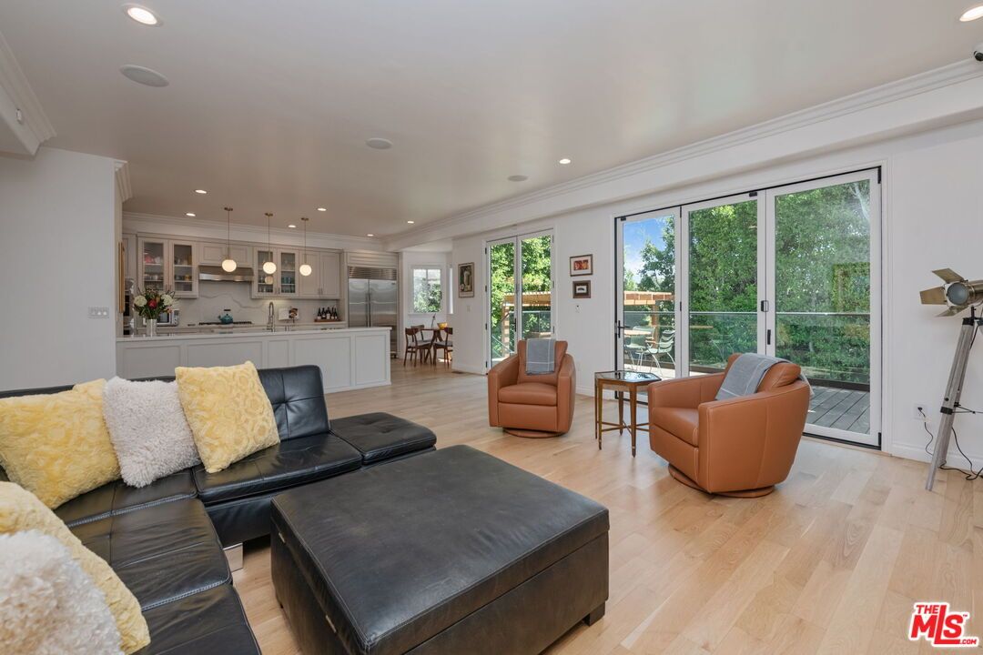 Dining room, Interior, Kitchen, Living room, Pendant Lights, Recessed Lighting, Wood Texture Flooring