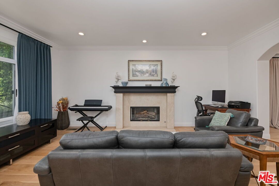 Fireplace, Home Office, Interior, Living room, Piano, Recessed Lighting, Wood Texture Flooring