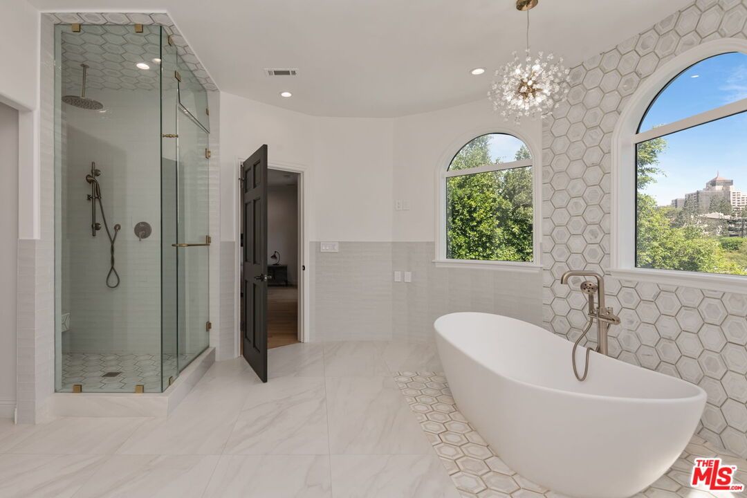 Bathroom, Free Standing Baths, Glass Shower, Interior, Marble, Pendant Lights, Recessed Lighting