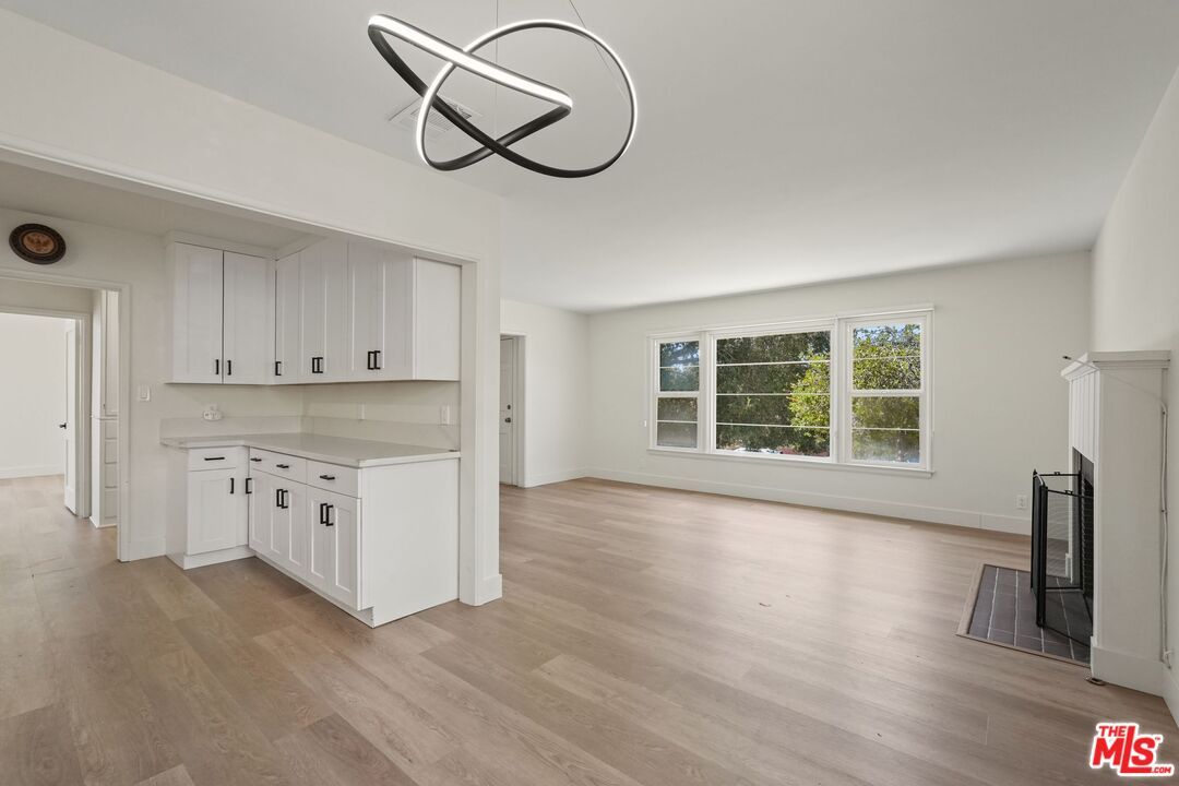 Fireplace, Interior, Pendant Lights, Wood Texture Flooring