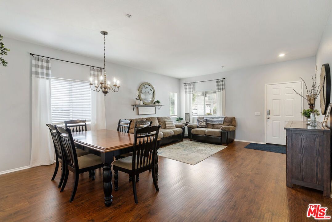 Chandelier, Dining room, Interior, Living room, Recessed Lighting, Wood Texture Flooring
