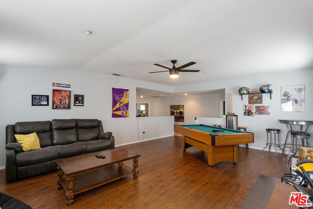 Billiard Table, Game Room, Interior, Living room, Recessed Lighting, Wood Texture Flooring