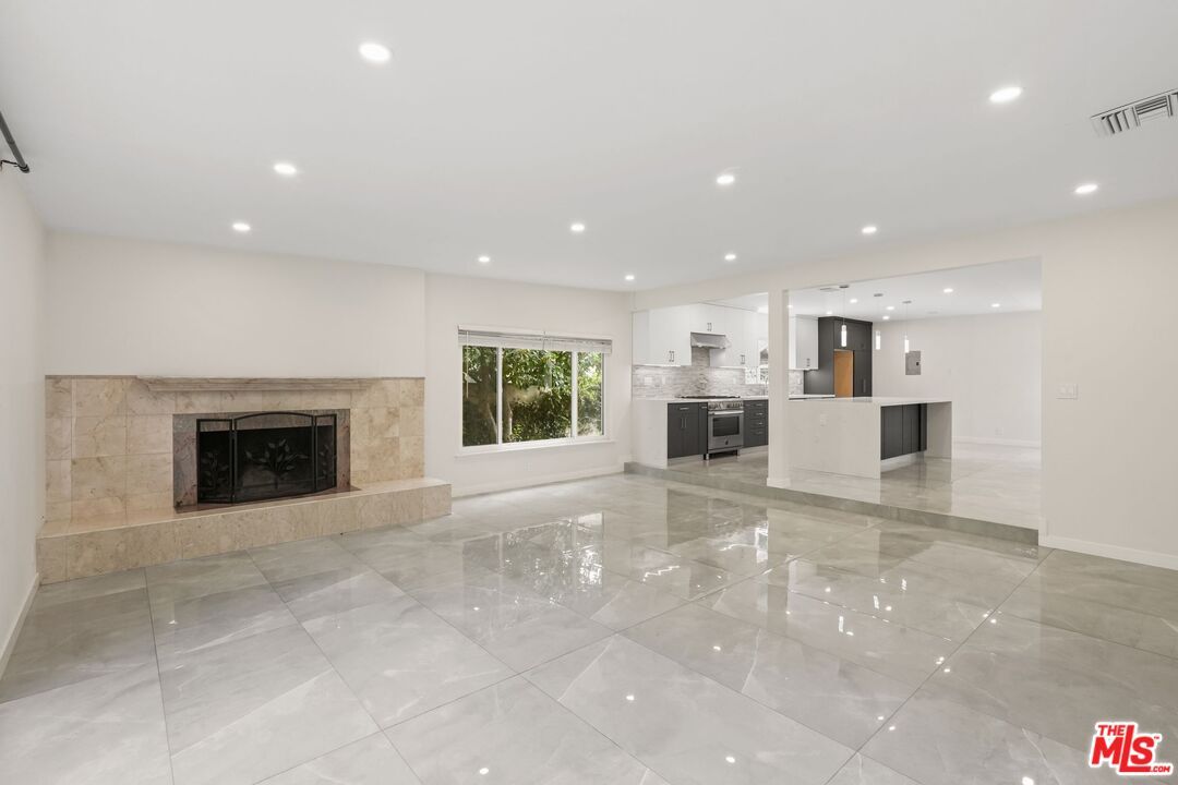 Empty room, Fireplace, Interior, Kitchen, Recessed Lighting