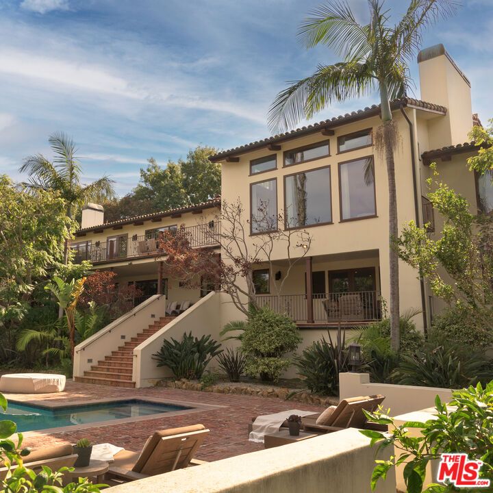 Exterior, Pool