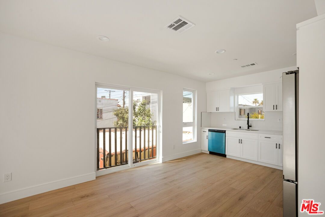 Empty room, Interior, Kitchen, Recessed Lighting, Wood Texture Flooring