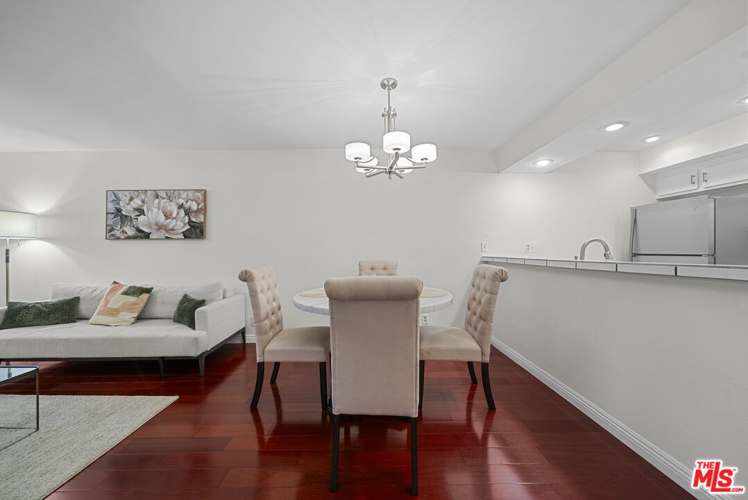 Chandelier, Dining room, Interior, Recessed Lighting, Wood Texture Flooring
