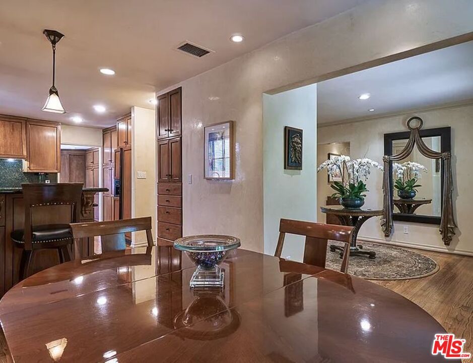 Dining room, Interior, Kitchen, Pendant Lights, Recessed Lighting, Wood Texture Flooring