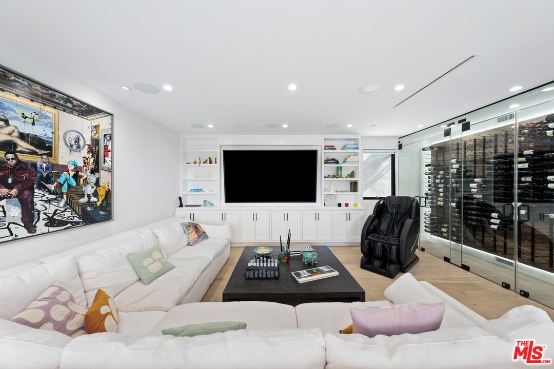 Interior, Living room, Recessed Lighting, Wine Storage, Wood Texture Flooring