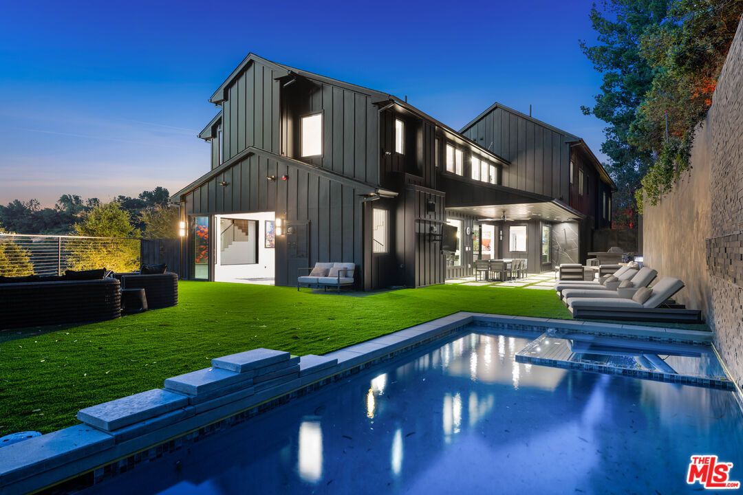 Backyard, Exterior, Pool