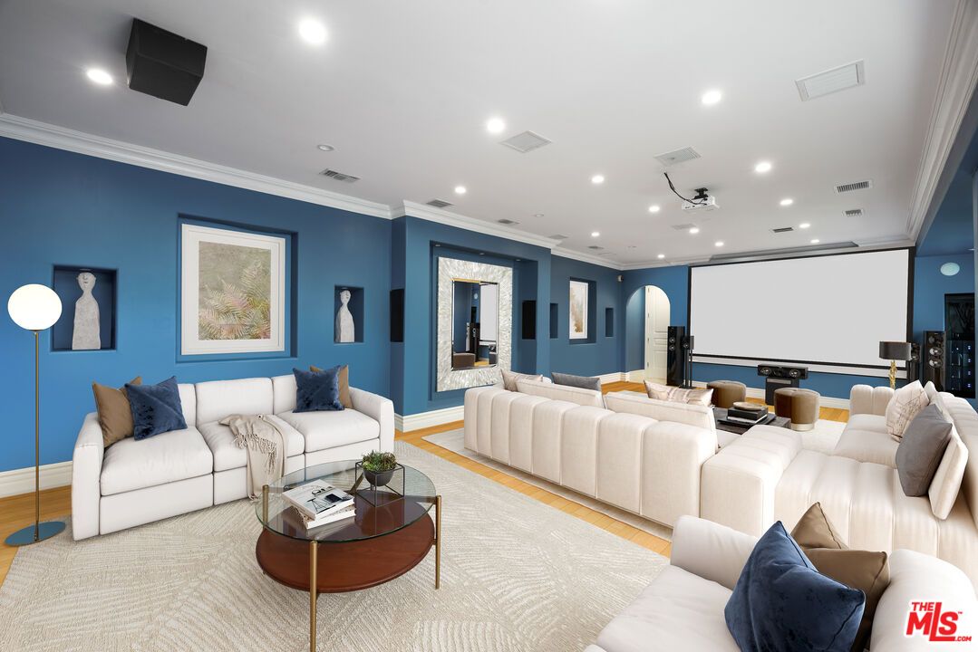 Interior, Living room, Projection Screen, Recessed Lighting, Theatre Room