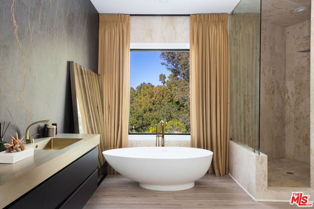 Bathroom, Free Standing Baths, Interior, Recessed Lighting, Wood Texture Flooring