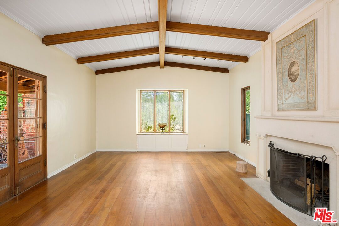 Empty room, Fireplace, Interior, Wooden Beams, Wood Texture Flooring
