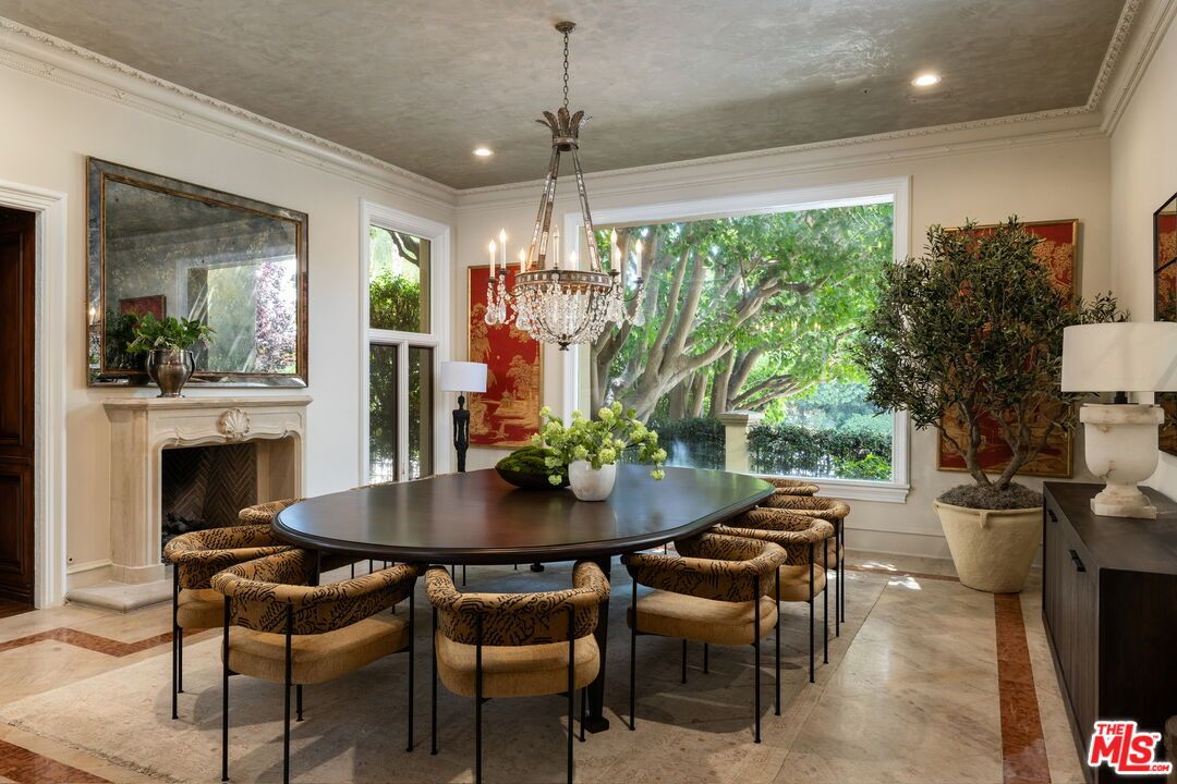 Chandelier, Dining room, Fireplace, Interior, Recessed Lighting