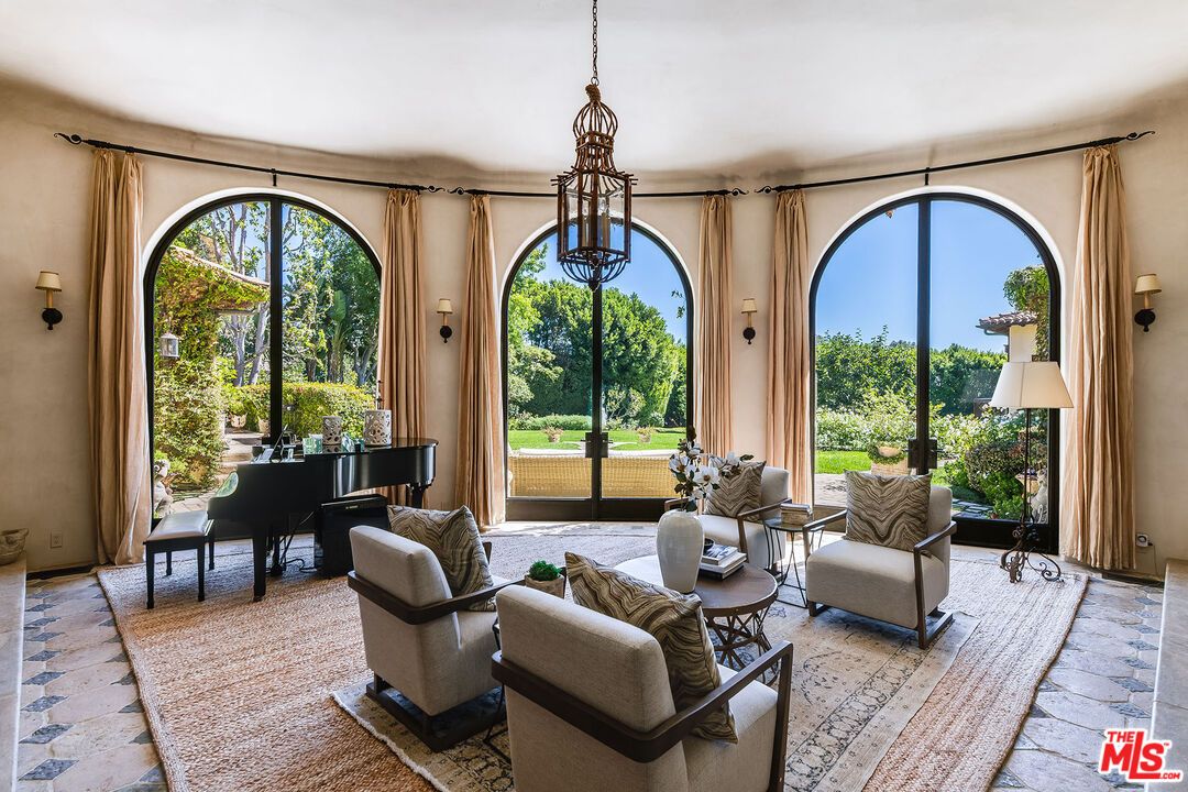 Interior, Living room, Pendant Lights, Piano