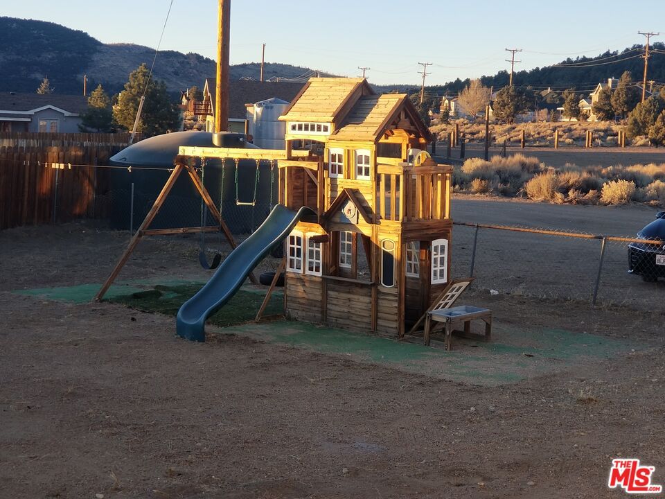 Backyard, Exterior, Playground