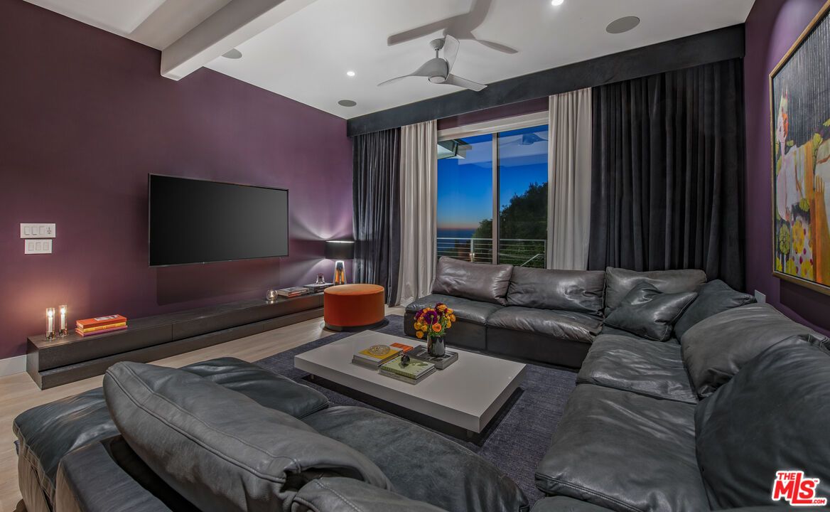 Interior, Living room, Recessed Lighting, Water, Wood Texture Flooring