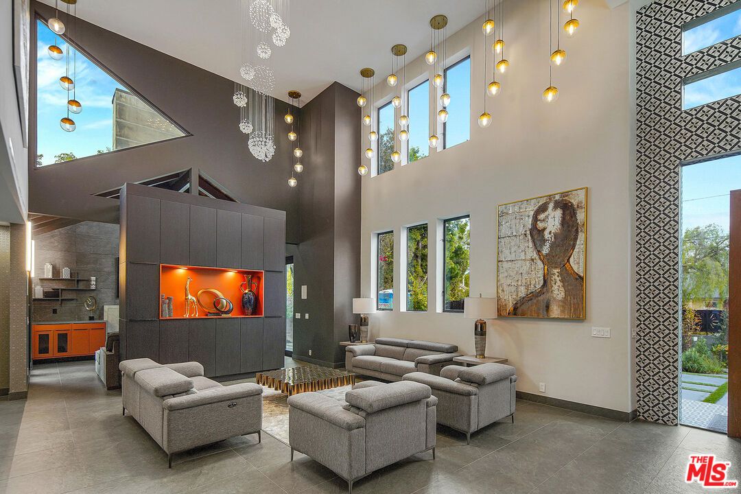 Interior, Living room, Pendant Lights