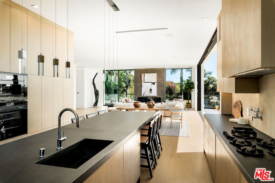 Interior, Kitchen, Living room, Pendant Lights, Recessed Lighting, Wood Texture Flooring