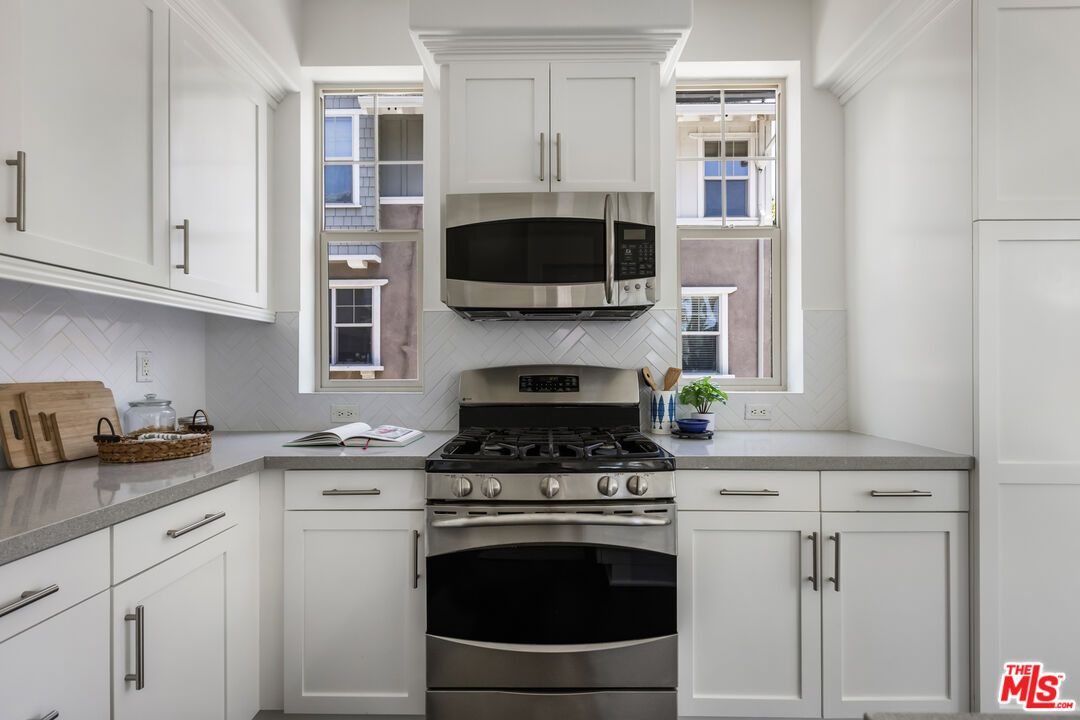 Interior, Kitchen, Stainless Steel Appliances