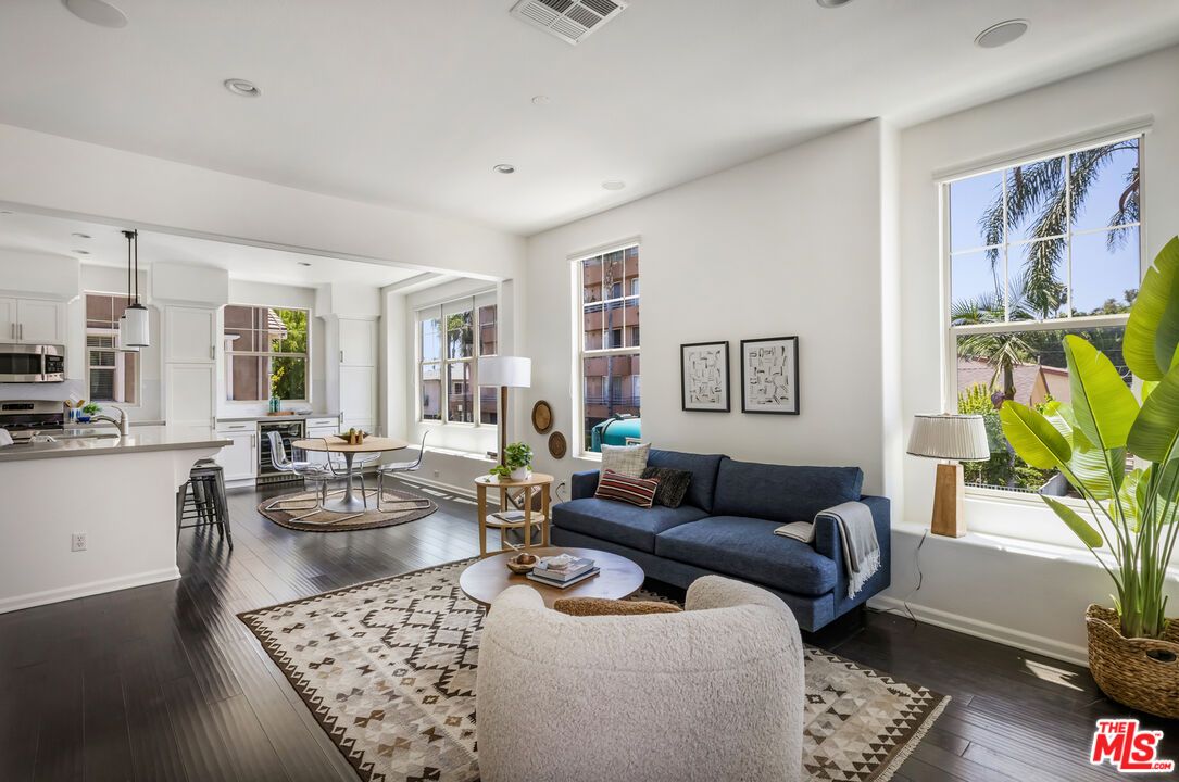 Interior, Kitchen, Living room, Pendant Lights, Recessed Lighting, Stainless Steel Appliances, Wood Texture Flooring