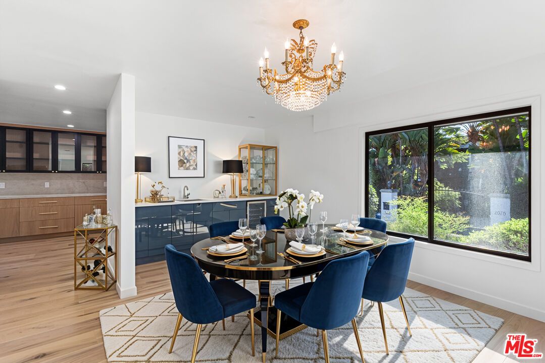 Chandelier, Dining room, Interior, Recessed Lighting, Wood Texture Flooring