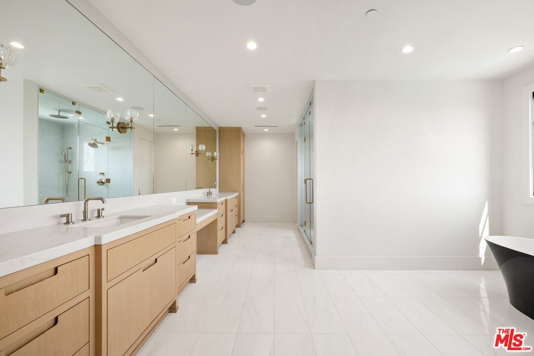 Bathroom, Dual Sink Vanities, Free Standing Baths, Glass Shower, Interior, Recessed Lighting