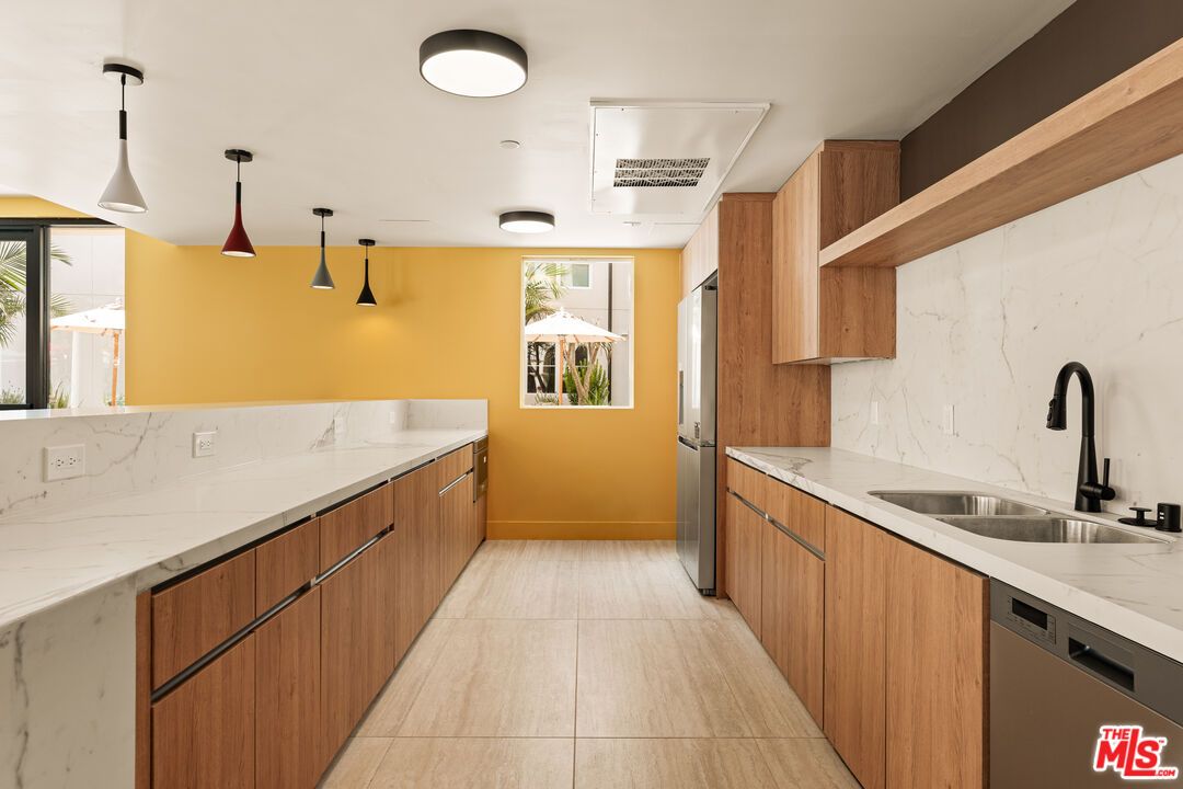 Interior, Kitchen, Marble Walls, Stainless Steel Appliances