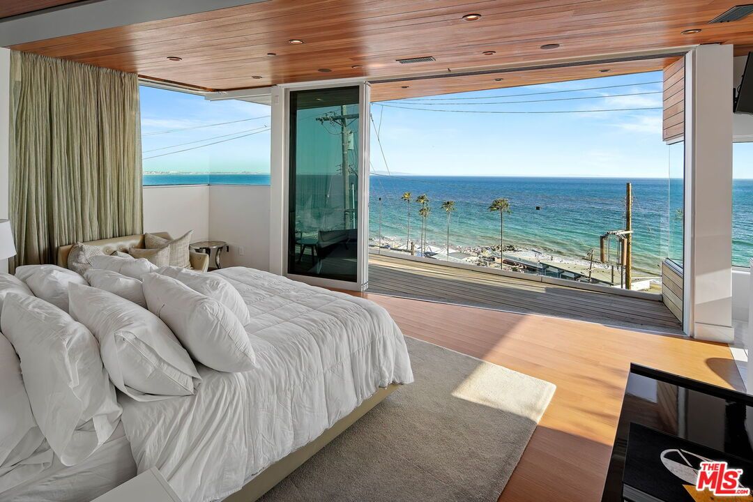 Bedroom, Interior, Recessed Lighting, Water, Wooden Ceilings, Wood Texture Flooring