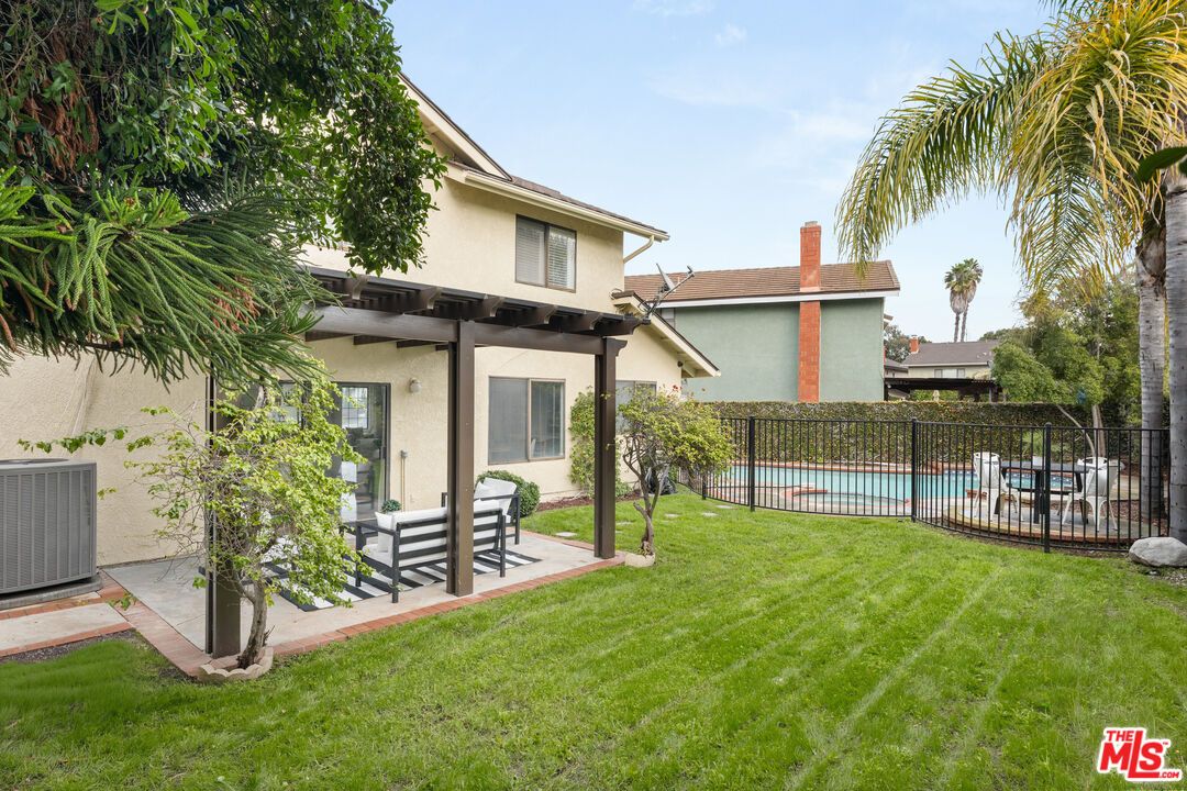 Backyard, Exterior, Pool