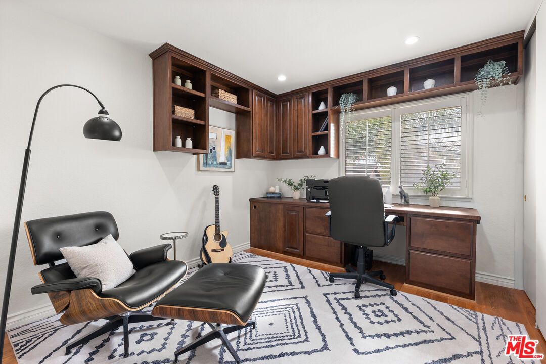 Home Office, Interior, Recessed Lighting, Wood Texture Flooring