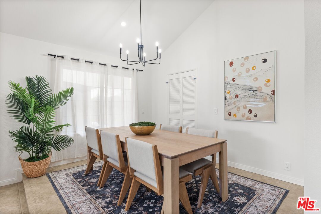 Chandelier, Dining room, Interior, Recessed Lighting