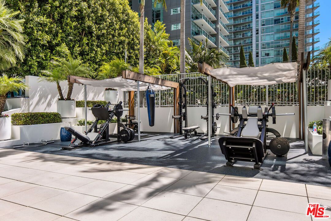 Exterior, Fitness Equipment