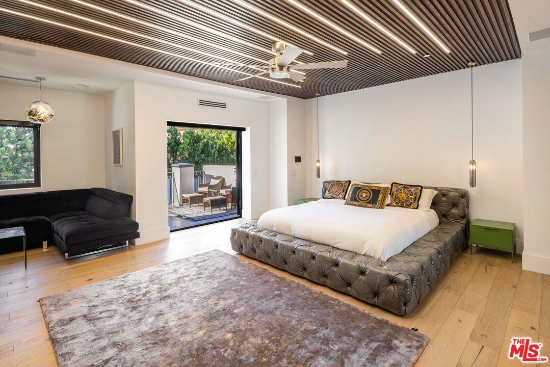Bedroom, Interior, Pendant Lights, Wood Texture Flooring