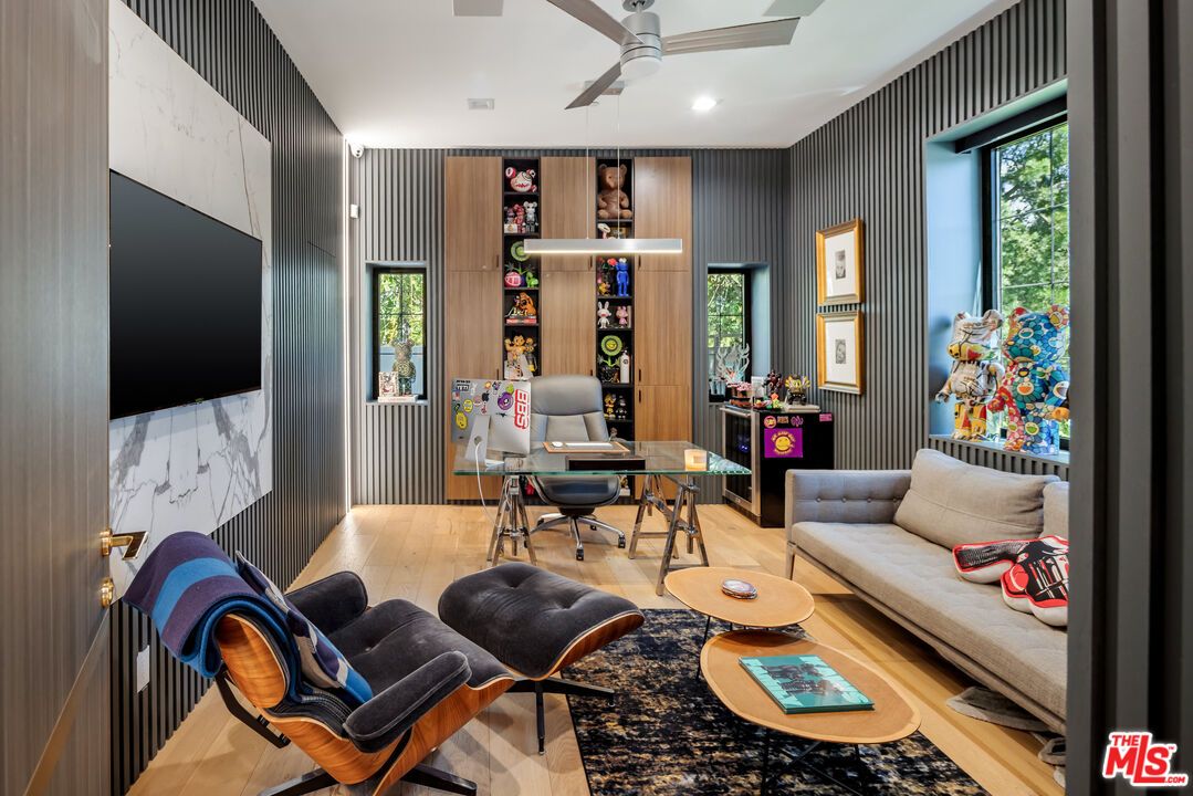 Home Office, Interior, Recessed Lighting, Wood Texture Flooring