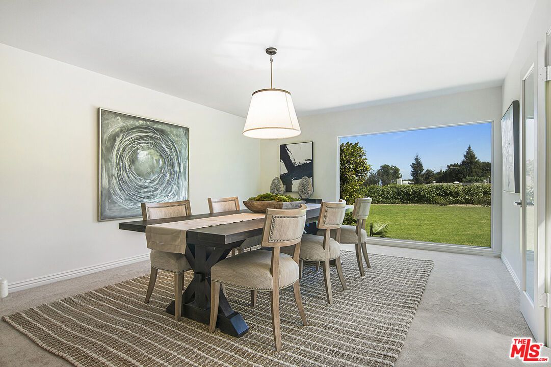 Dining room, Interior