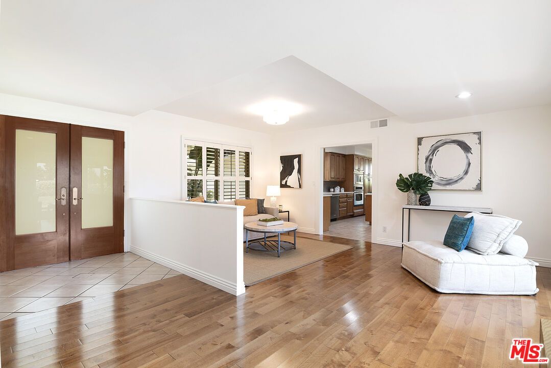 Interior, Kitchen, Living room, Recessed Lighting, Wood Texture Flooring