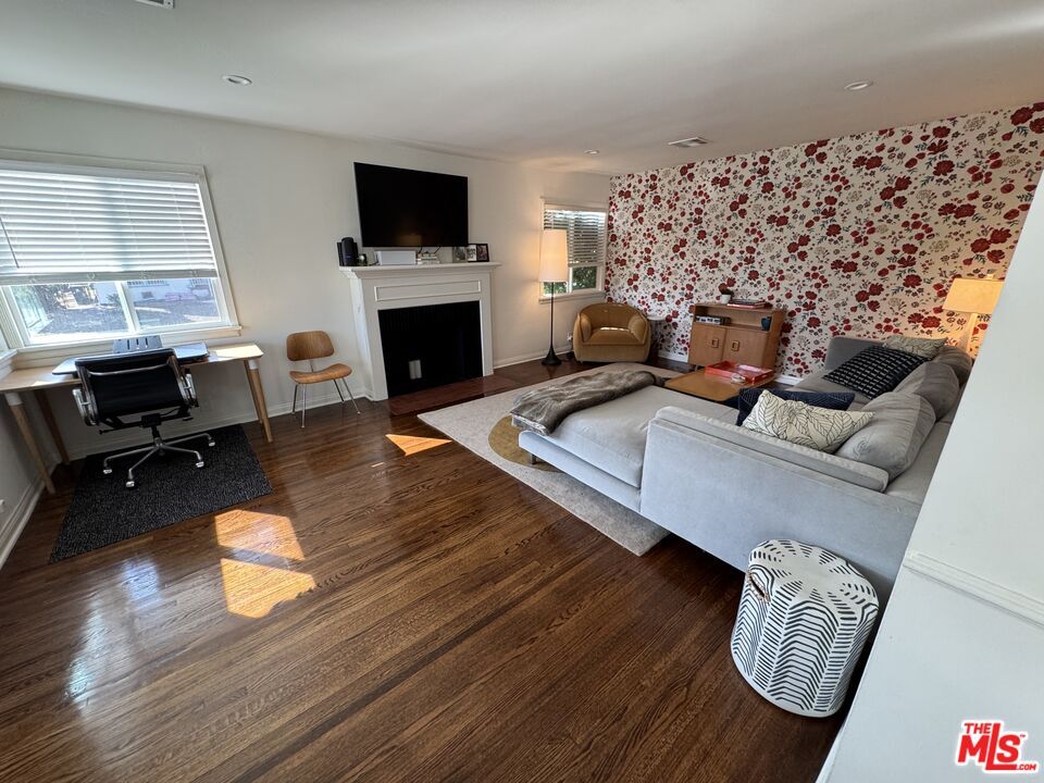 Bedroom, Fireplace, Home Office, Interior, Living room, Recessed Lighting, Wood Texture Flooring