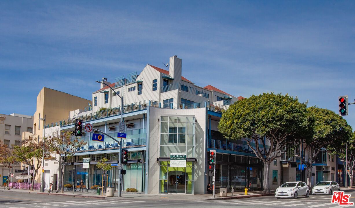 Exterior, Facade, Condo Building