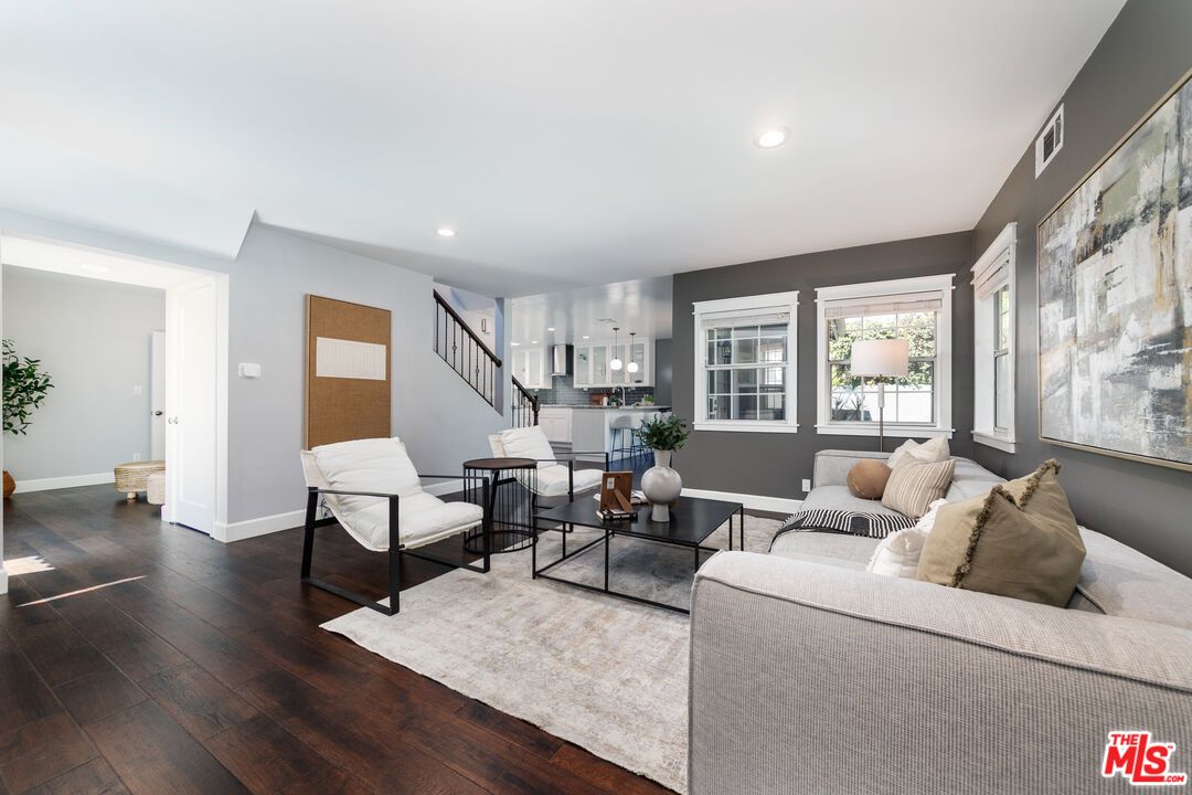 Interior, Living room, Pendant Lights, Recessed Lighting, Wood Texture Flooring
