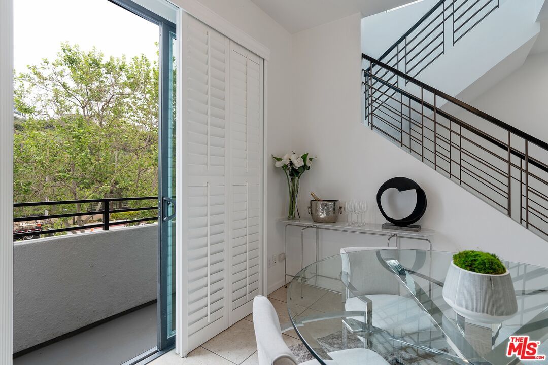Dining room, Interior