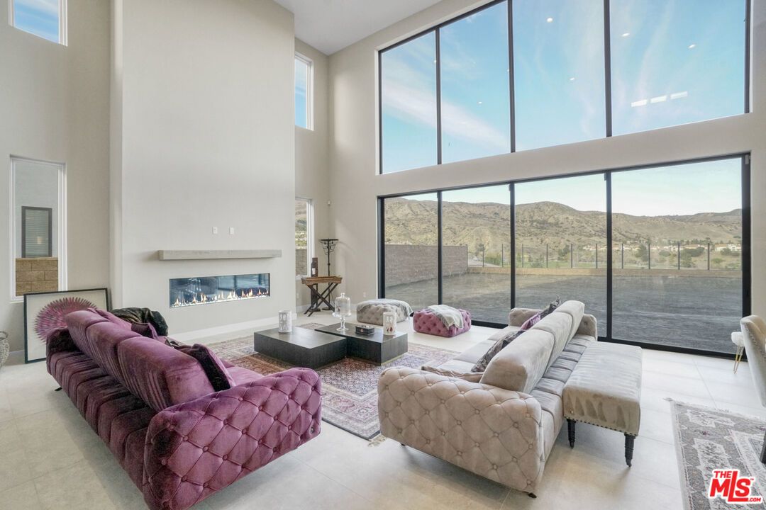 Fireplace, Interior, Living room