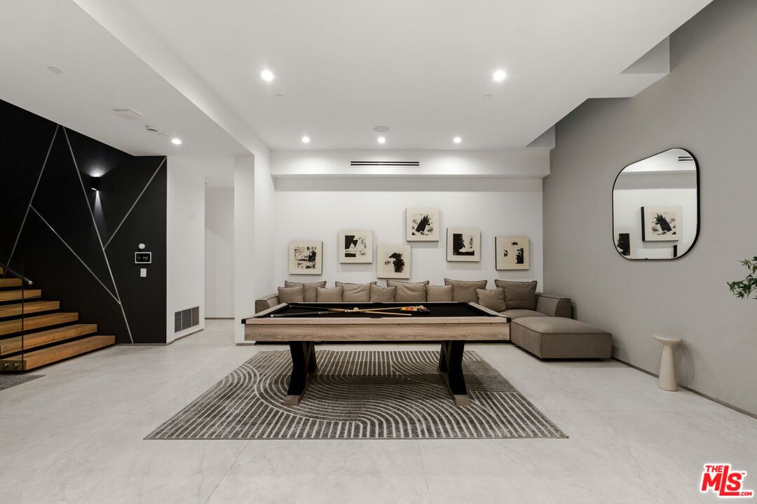 Billiard Table, Game Room, Interior, Recessed Lighting