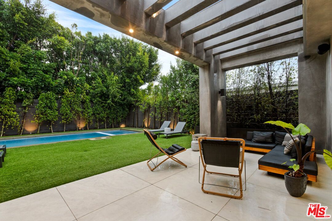 Backyard, Exterior, Pool