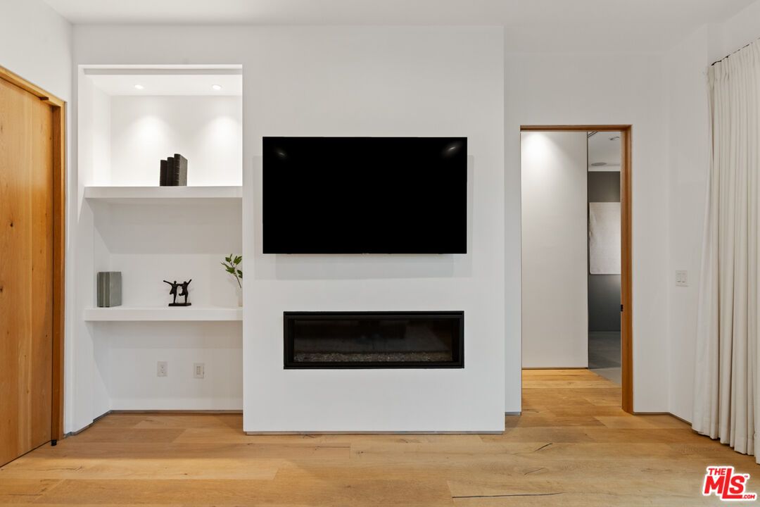 Fireplace, Interior, Recessed Lighting, Wood Texture Flooring