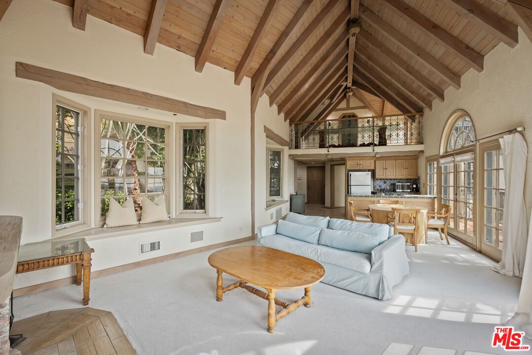 Dining room, Interior, Kitchen, Living room, Pendant Lights, Wooden Beams, Wooden Ceilings