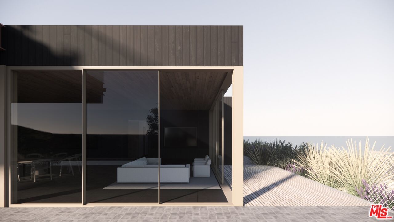 Exterior, Facade, Modern