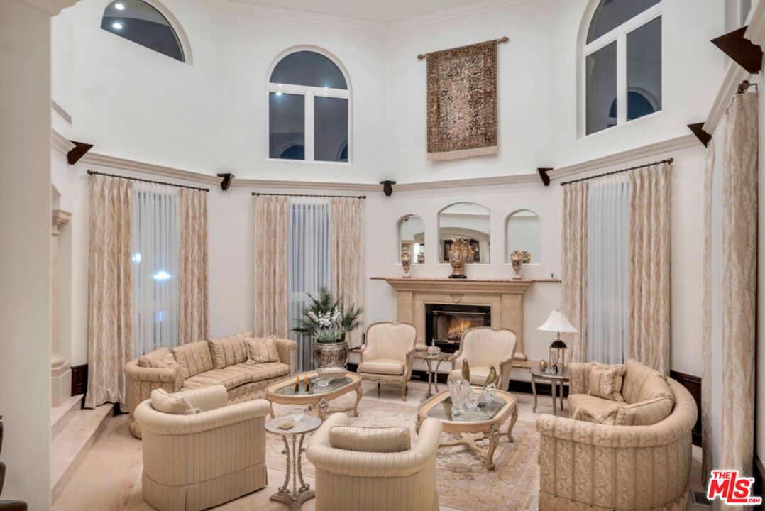 Fireplace, Interior, Living room, Recessed Lighting