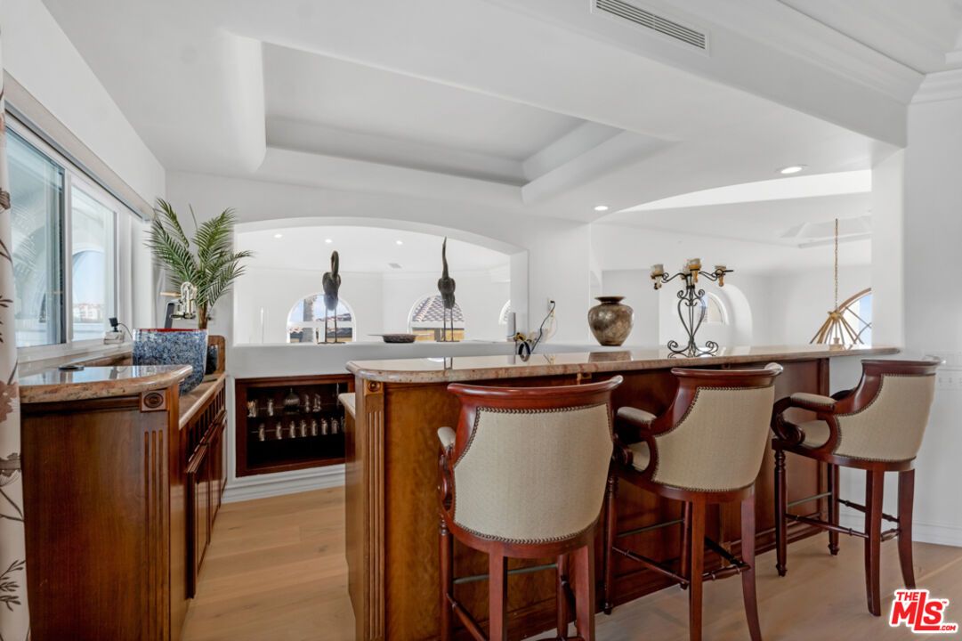 Interior, Pendant Lights, Recessed Lighting, Wood Texture Flooring